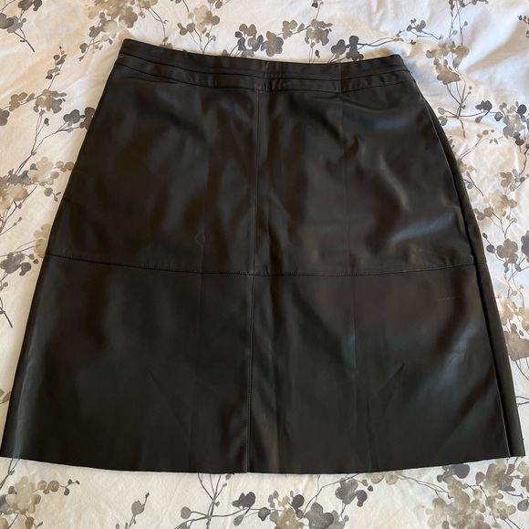 UNIVERSAL STANDARD BLACK FAUX LEATHER A-LINE SKIRT NWOT SIZE S (14-16) - Picture 2 of 13
